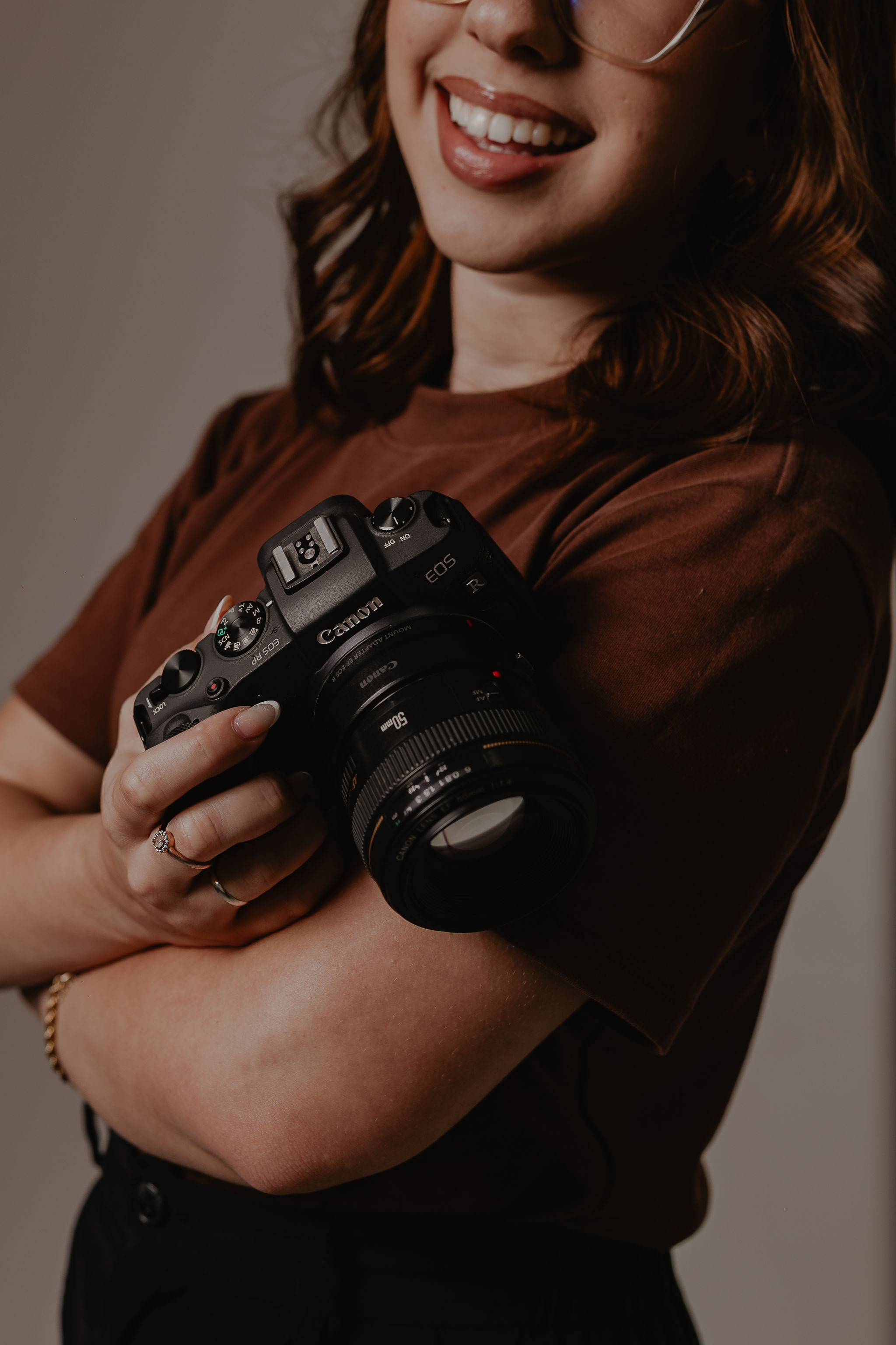 Beca Taborda fotografando um ensaio